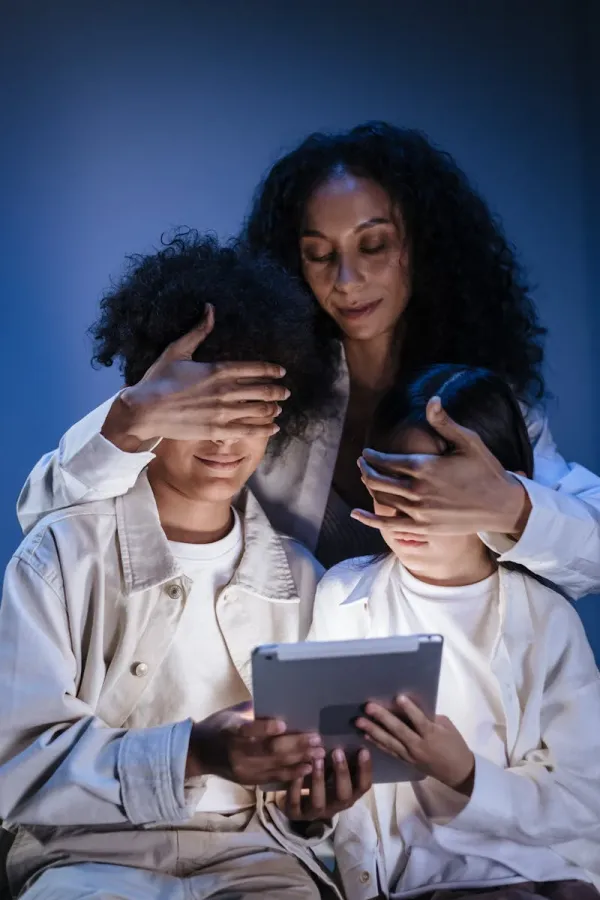 Raising healthy kids in a digital world - Dr. Chatterjee's Podcast provides hope and a way forward