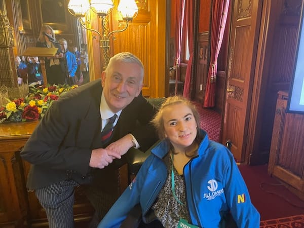 Excellent Ellise, 22, wows Mr Speaker during her UK optimism tour (watch video)