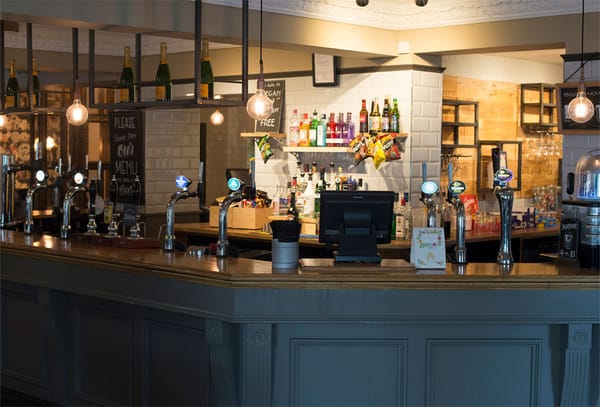 Gedling Pub Caught in Goal Rush as Forest’s 7-0 Win Leaves Punters with Free Pints Galore
