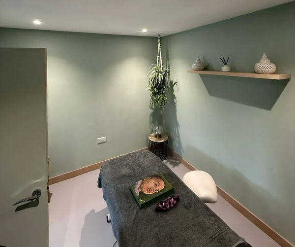 From Rugby Pitch to Yoga Mat: How Evolution Developments Turned an Industrial Unit into a Haven of Calm