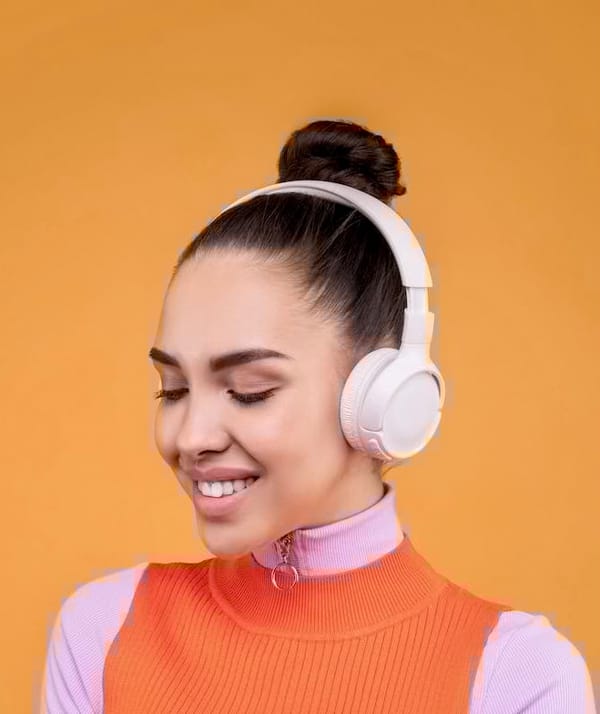 Good news for Dua Lipa fans as she releases huge hit across the globe (By Oscar, 13)